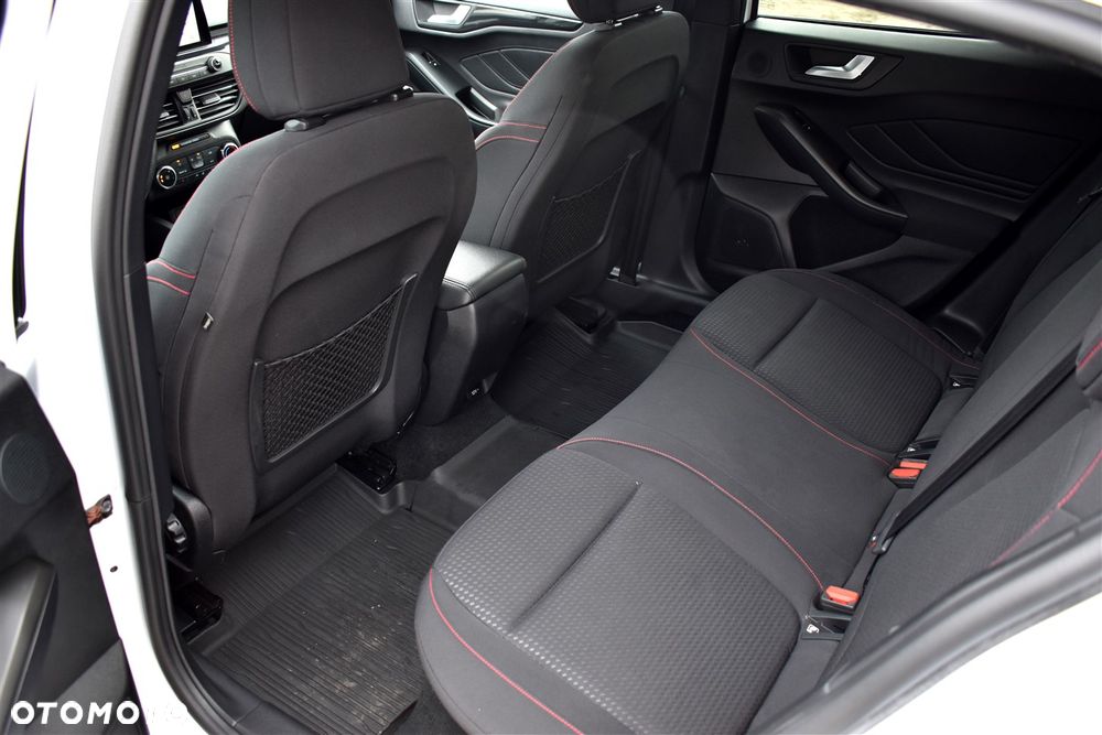 Ford Focus 2.0 EcoBlue ST-Line Business - 15