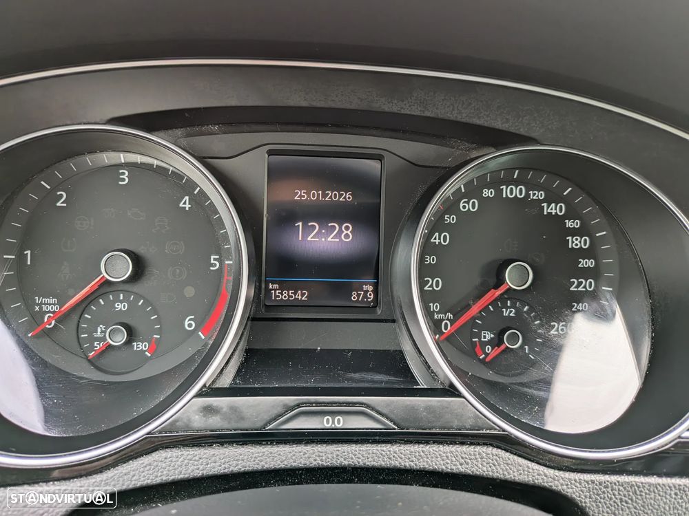VW Passat Variant 2.0 TDi Highline DSG - 13
