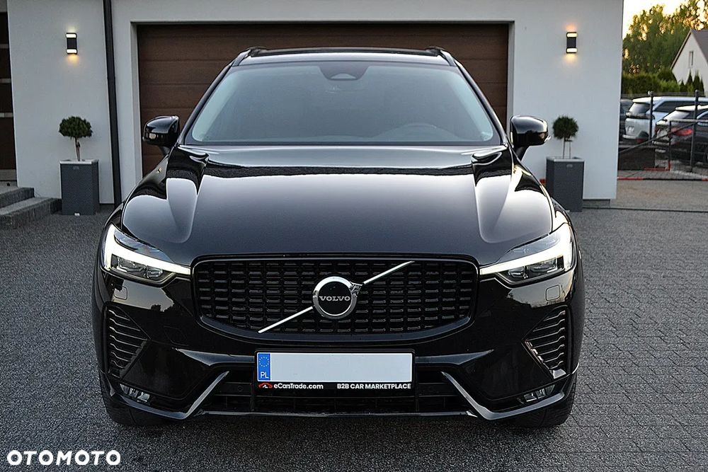 Volvo XC 60 B4 D Plus Dark - 2