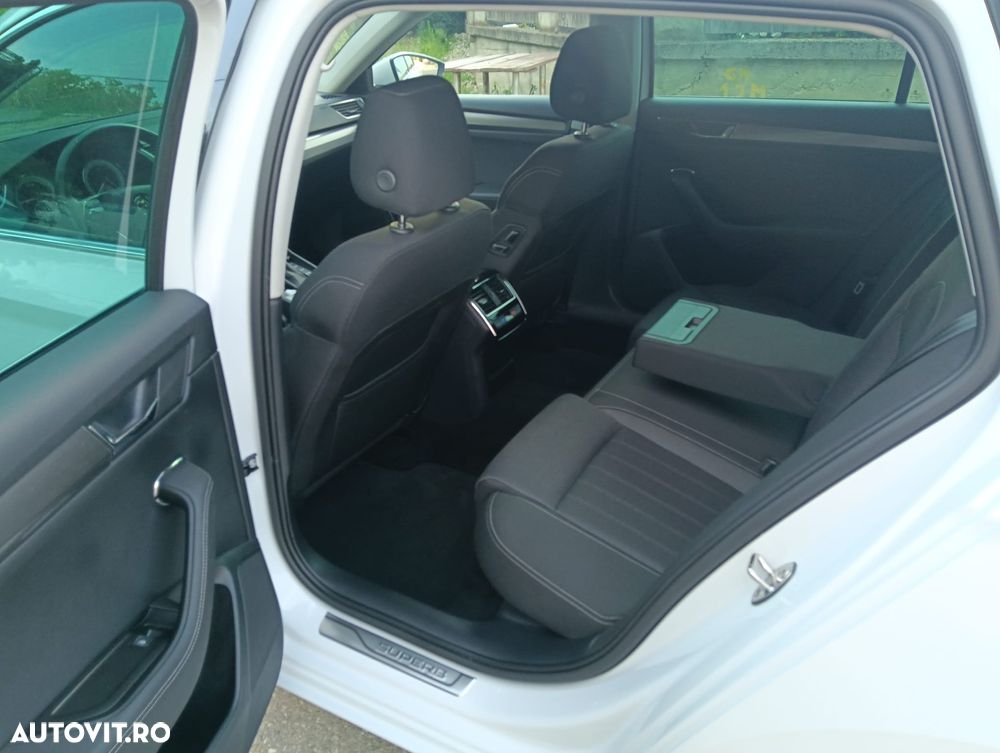 Skoda Superb 2.0 TDI DSG Sportline - 20