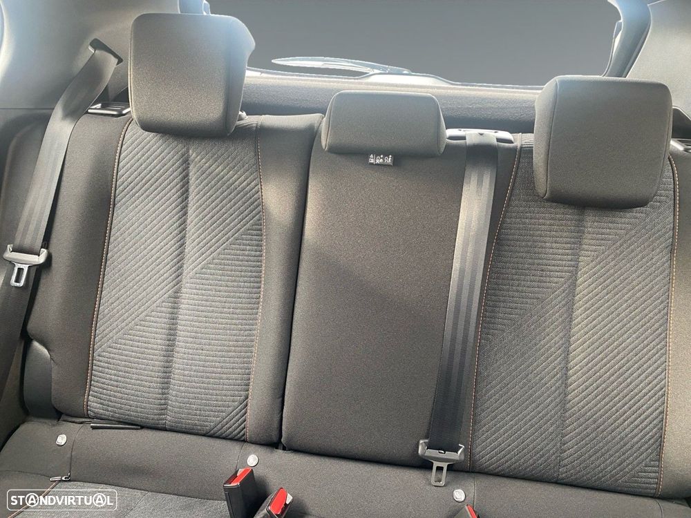 Peugeot 2008 1.2 PureTech Style - 14