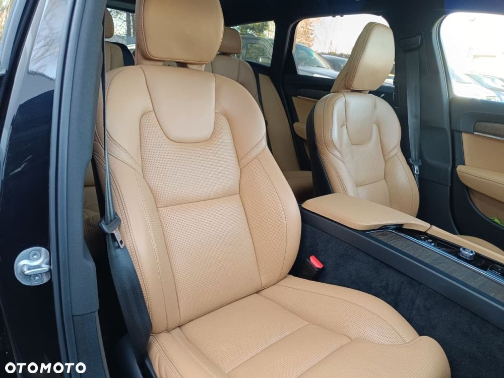 Volvo V90 Cross Country - 27