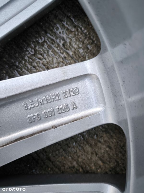 FELGA ALUMINIOWA AUDI VW SEAT SKODA 8.5J R18 ET29 8F0601025A Z*9* OK - 9