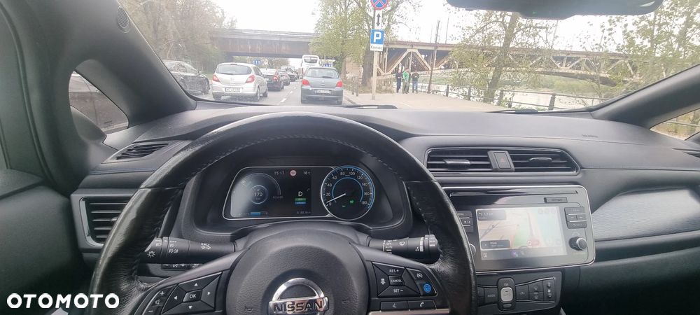 Nissan Leaf - 4