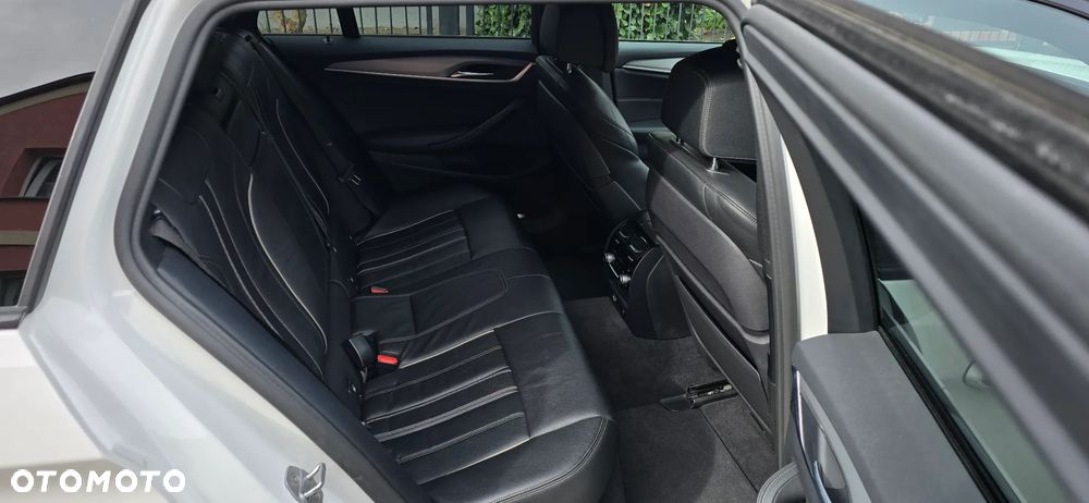 BMW Seria 5 520d xDrive Sport Line - 15