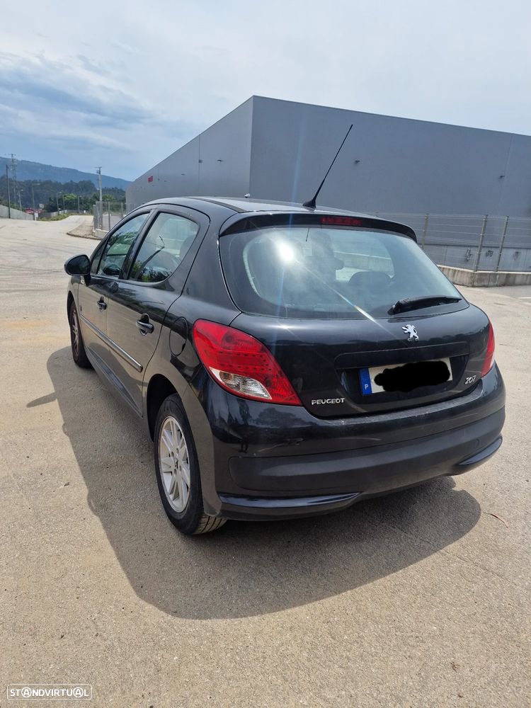 Peugeot 207 1.4 HDi Urban - 2