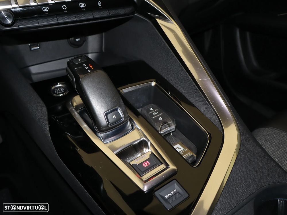 Peugeot 3008 BlueHDi 130 Stop & Start EAT8 Allure - 23