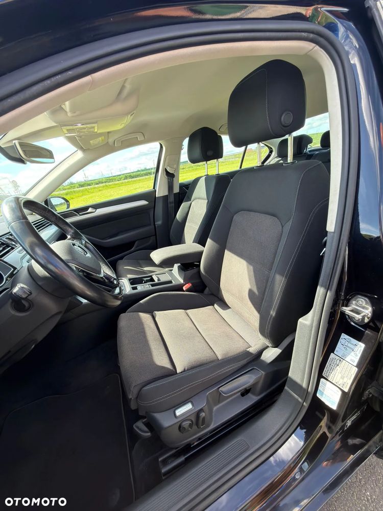 Volkswagen Passat 1.8 TSI BMT Comfortline - 20