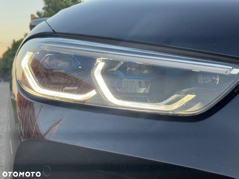 BMW Seria 8 - 3