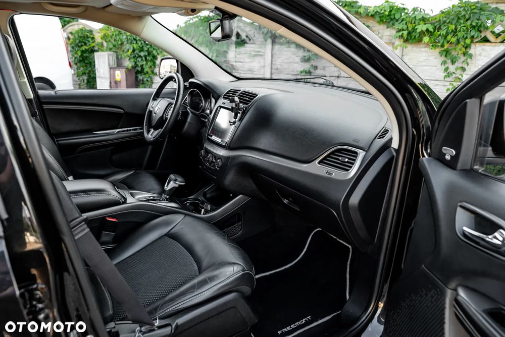 Fiat Freemont 2.0 Multijet 16V DPF Automatik Allrad Lounge - 25