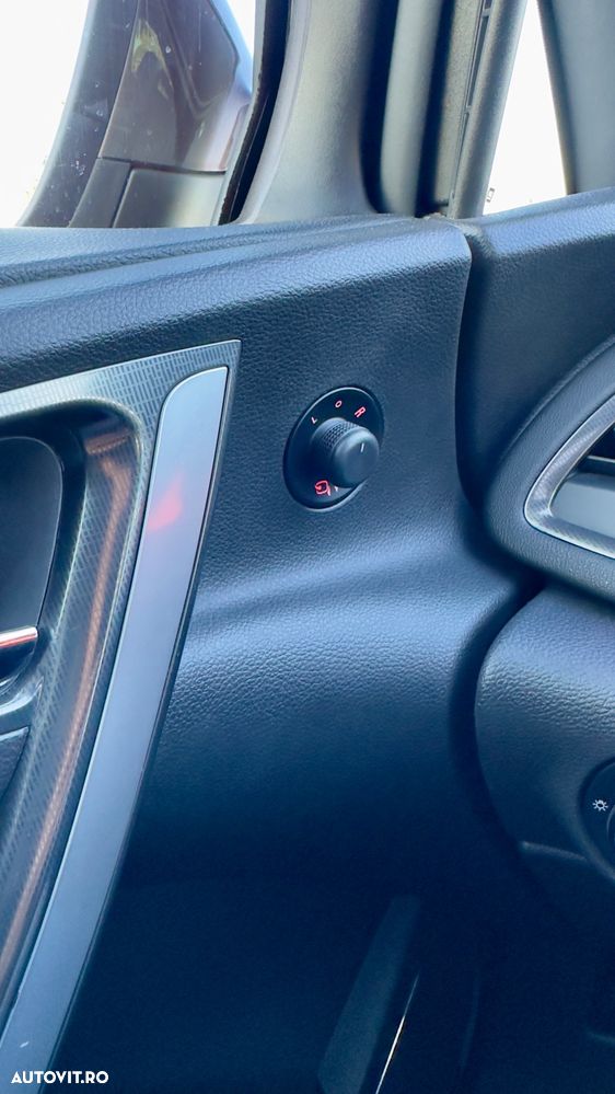 Opel Astra 2.0 CDTI Exklusiv - 9