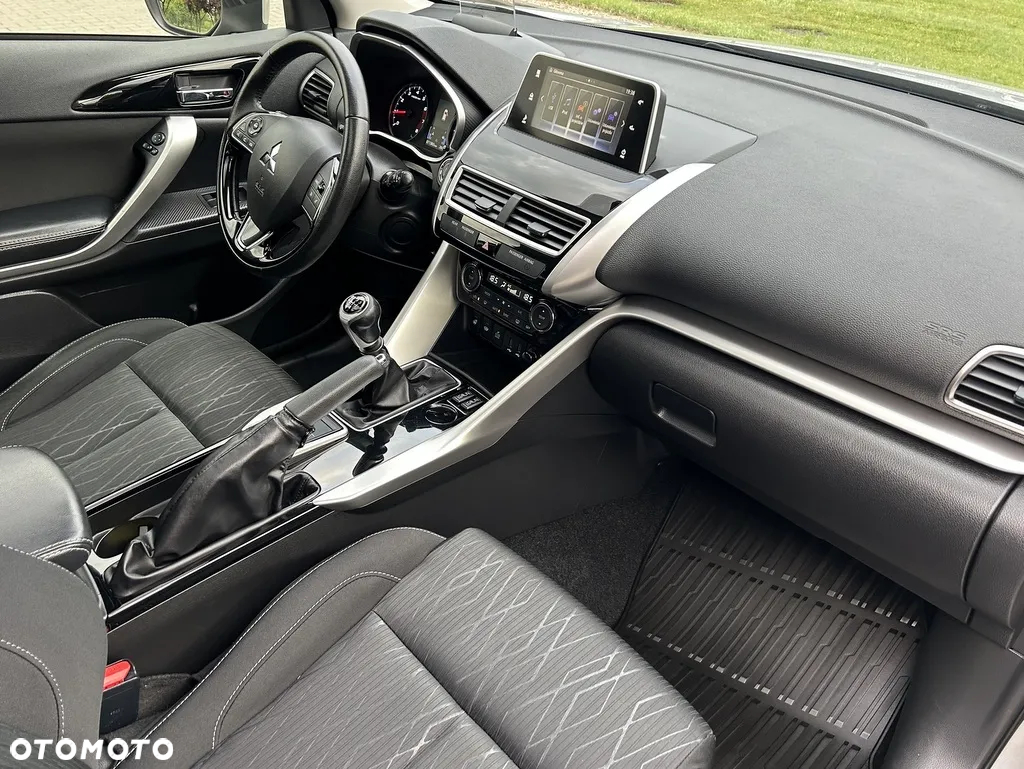 Mitsubishi Eclipse Cross - 35