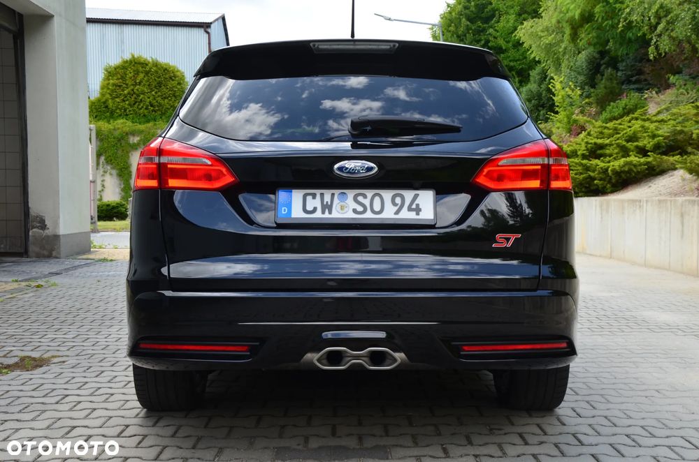 Ford Focus 2.0 TDCi ST mit Leder-Exclusiv-Paket - 9