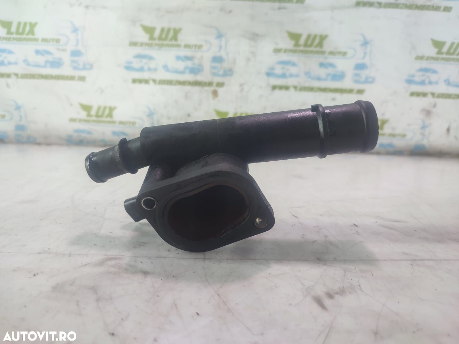 Carcasa termostat 1.9 tdi AXR ATD BEW BKC BXE 038121132d Audi A3 8P [ - 1