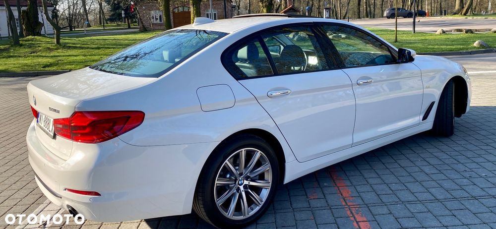 BMW Seria 5 530i xDrive Sport Line sport - 3