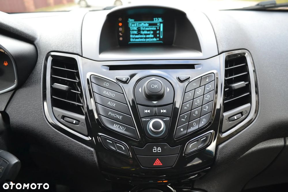 Ford Fiesta 1.0 Titanium EU6 - 26