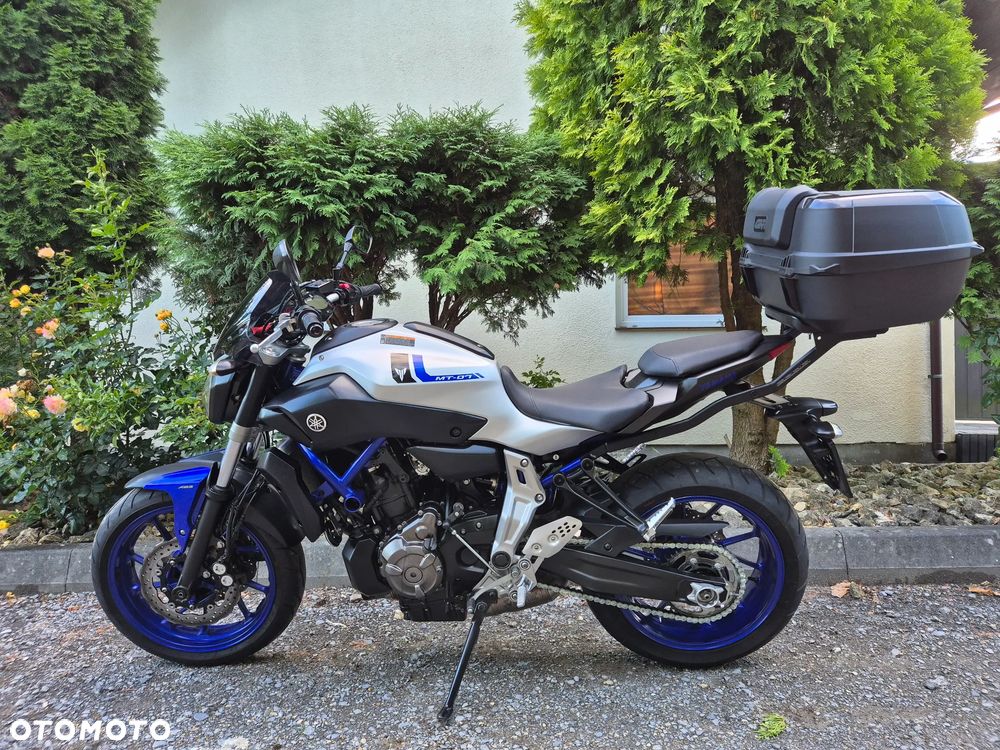 Yamaha MT - 2