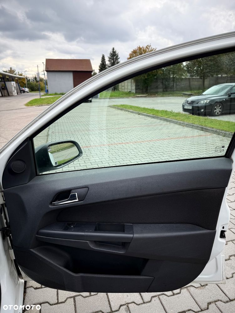 Opel Astra - 17