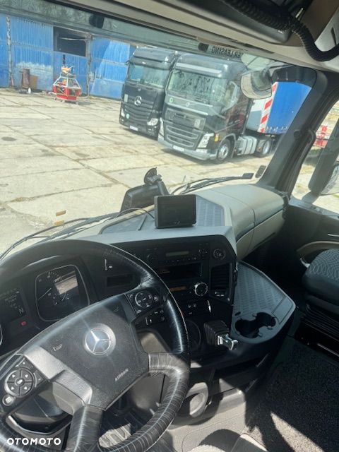 Mercedes-Benz actros - 9