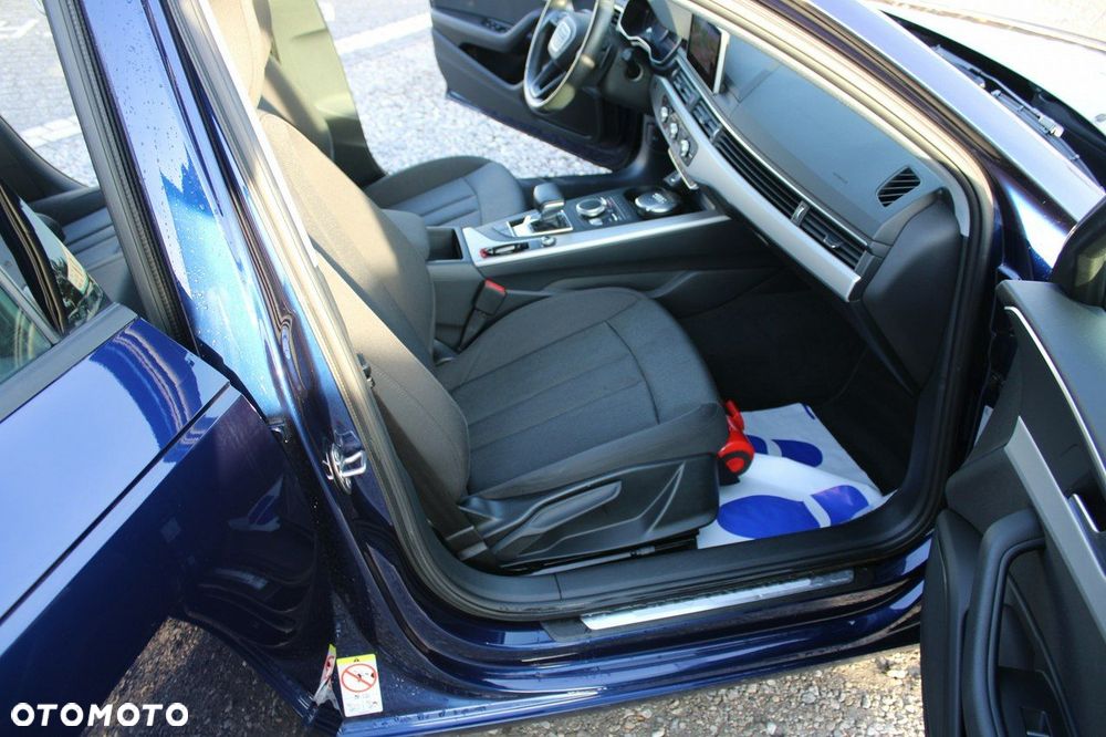 Audi A4 Limousine - 39