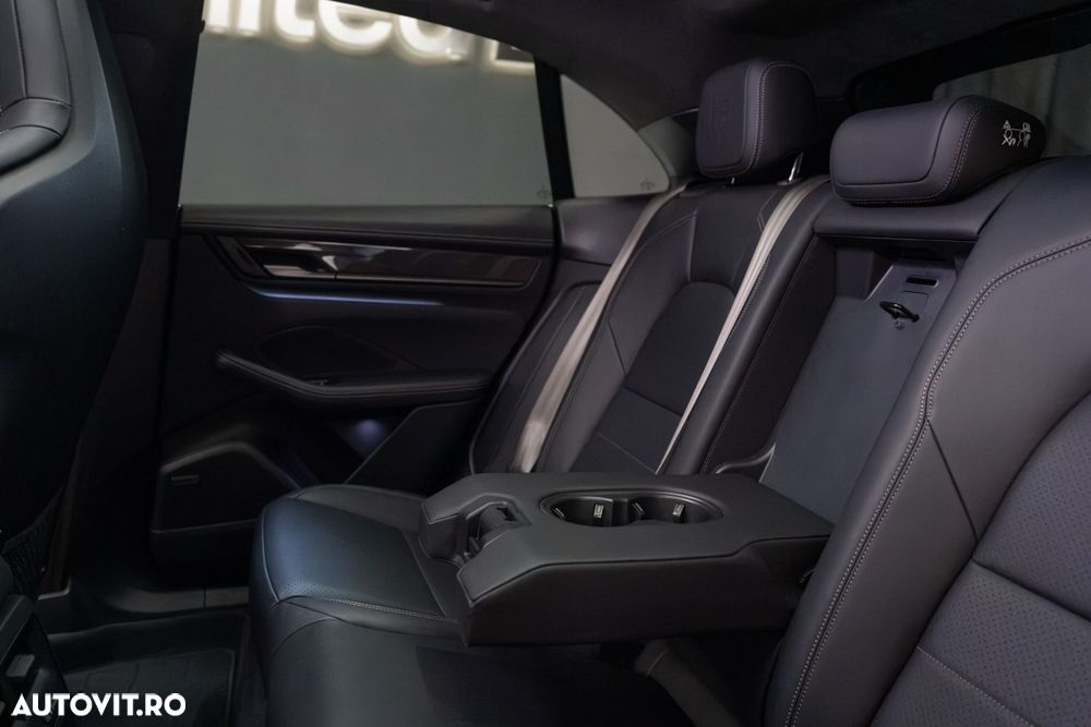 Porsche Macan Turbo 100 kWh - 35