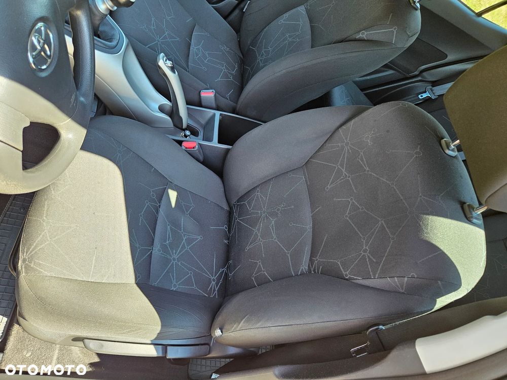Toyota Auris 1.33 VVT-i Luna - 15