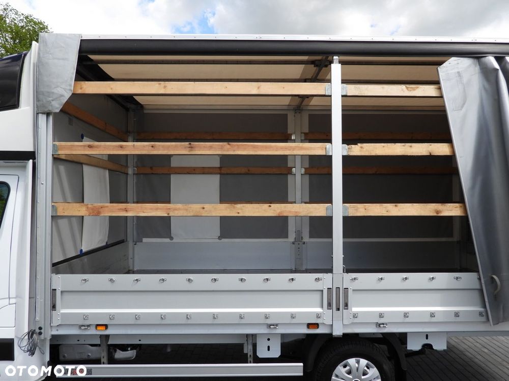 Renault MASTER  PLANDEKA 10 PALET WEBASTO TEMPOMAT LEDY PNEUMATYKA KLIMATYZACJA  165KM - 22
