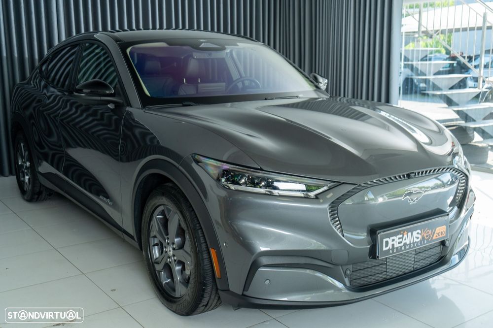 Ford Mustang Mach-E Standard - 28