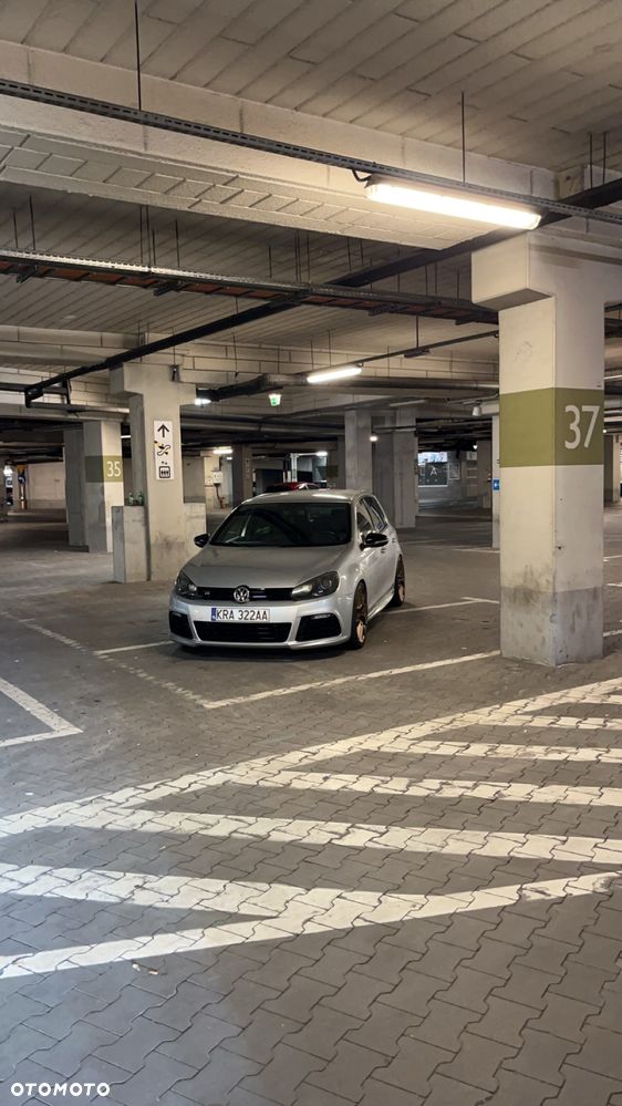 Volkswagen Golf - 10