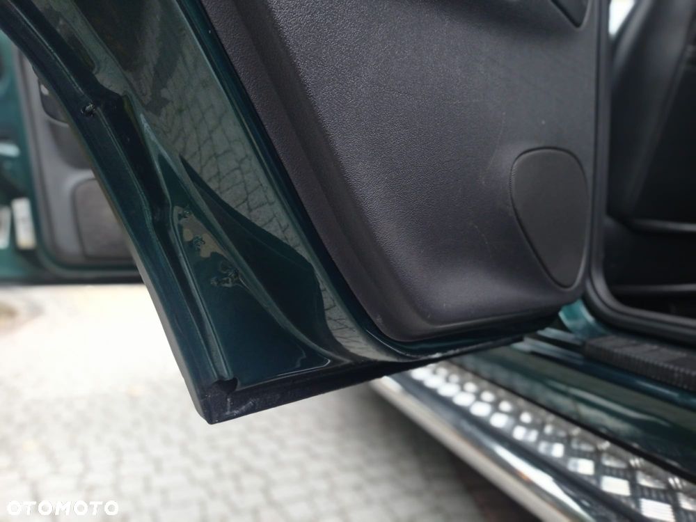 Jeep Grand Cherokee - 34