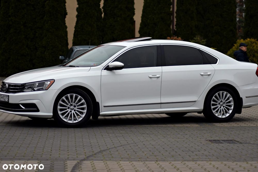 Volkswagen Passat - 16