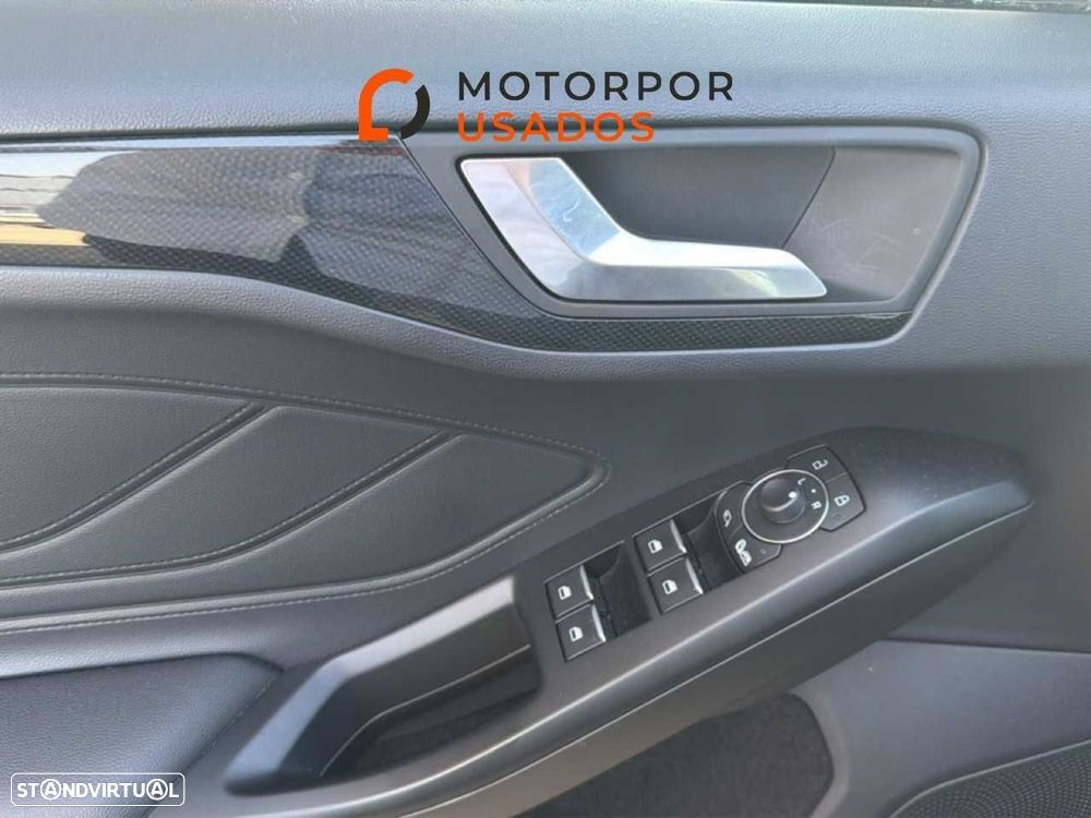 Ford Focus 1.0 EcoBoost MHEV ST-Line - 13