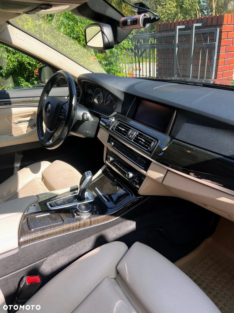 BMW Seria 5 520d xDrive Luxury Line - 34