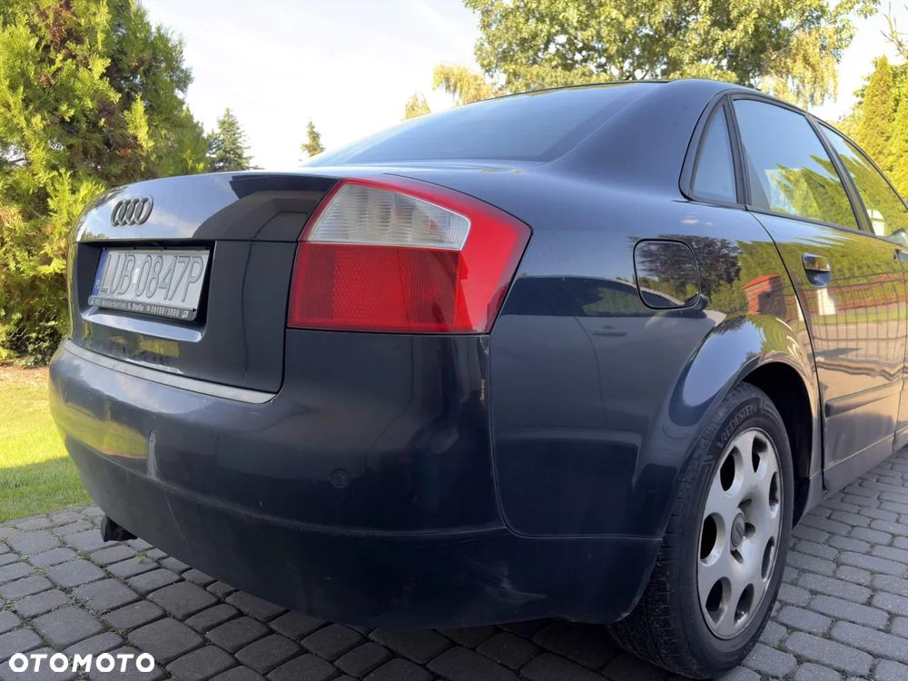 Audi A4 Limousine - 8