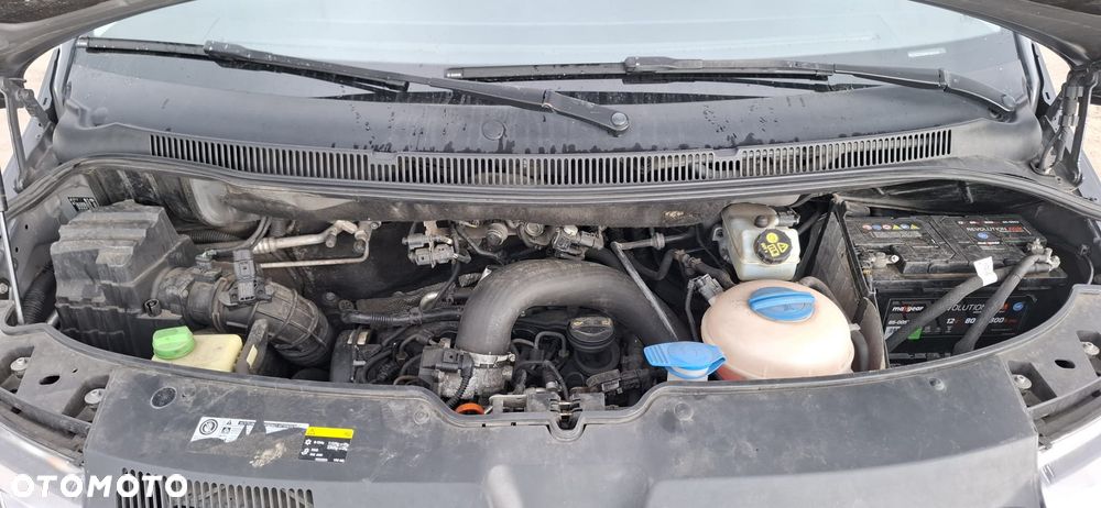 Volkswagen transporter t5 - 12