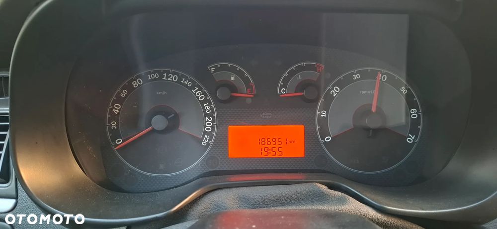 Fiat Linea 1.3 MJ 16V Dynamic - 23
