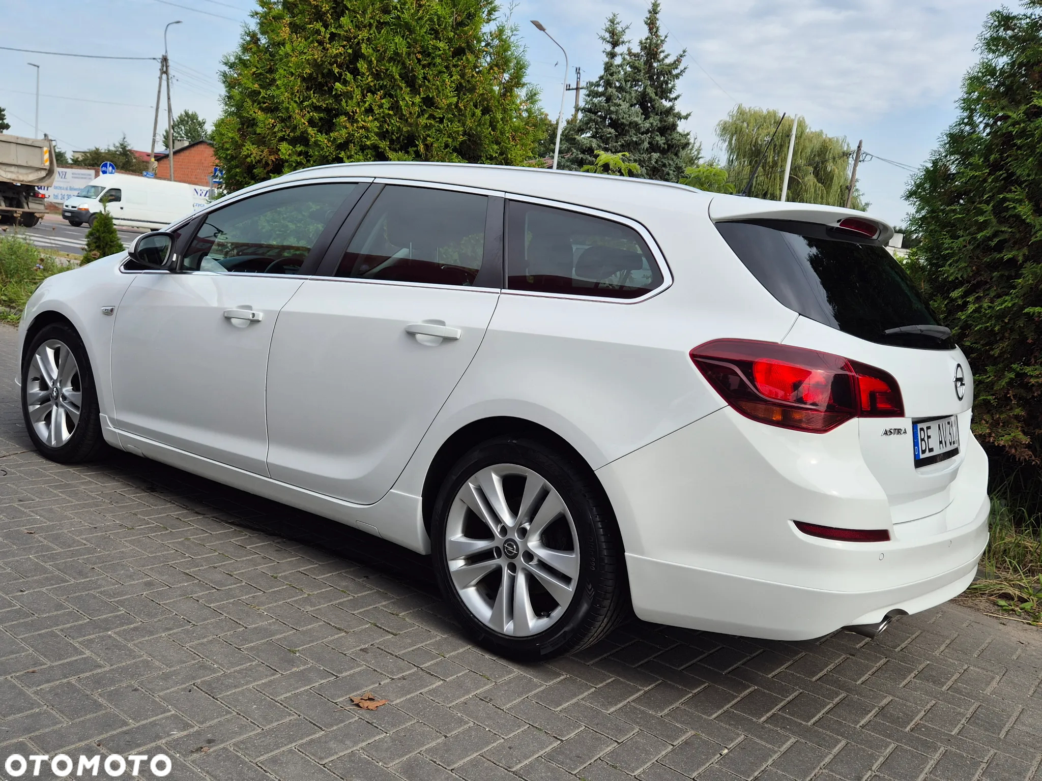 Opel Astra 1.6 Turbo Caravan Cosmo - 9