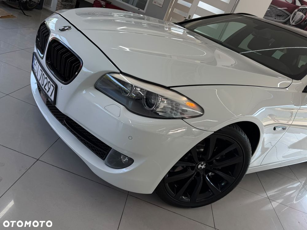 BMW Seria 5 525d xDrive - 4