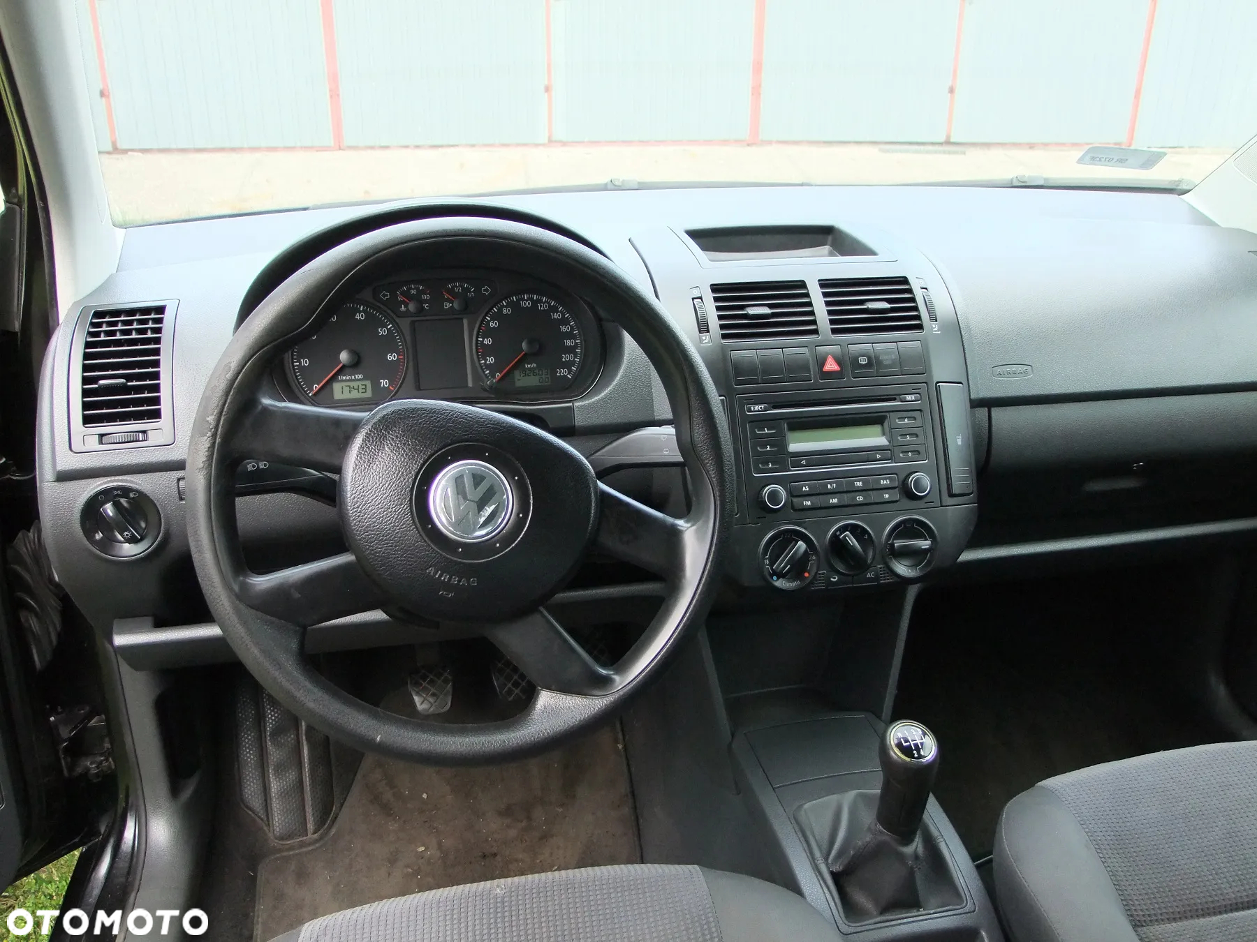 Volkswagen Polo 1.4 16V Comfortline - 12