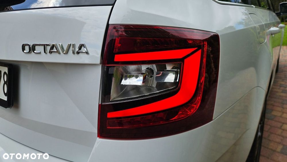 Skoda Octavia 2.0 TDI Sport Edition - 9