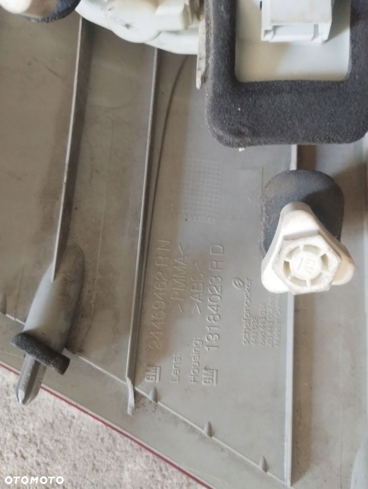 OPEL VECTRA C 02-08 r. KOMBI LAMPA PRAWY TYŁ W BŁOTNIK PRAWA TYLNA PT EU - 4