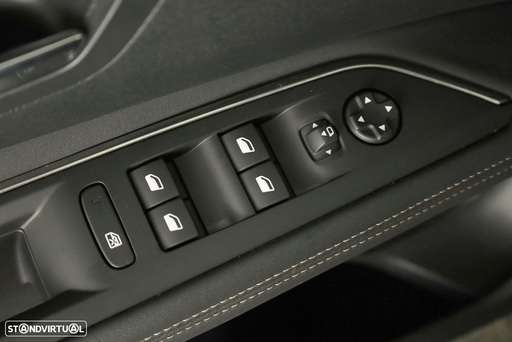 Peugeot 3008 1.2 PureTech GT EAT8 - 22