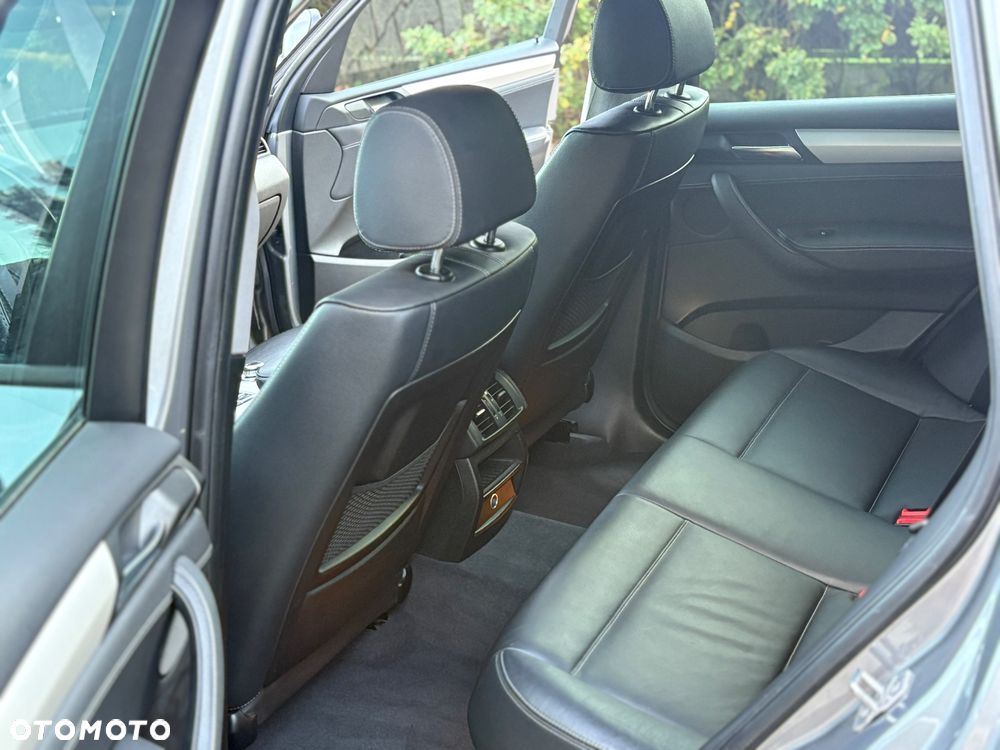 BMW X3 xDrive20d - 32