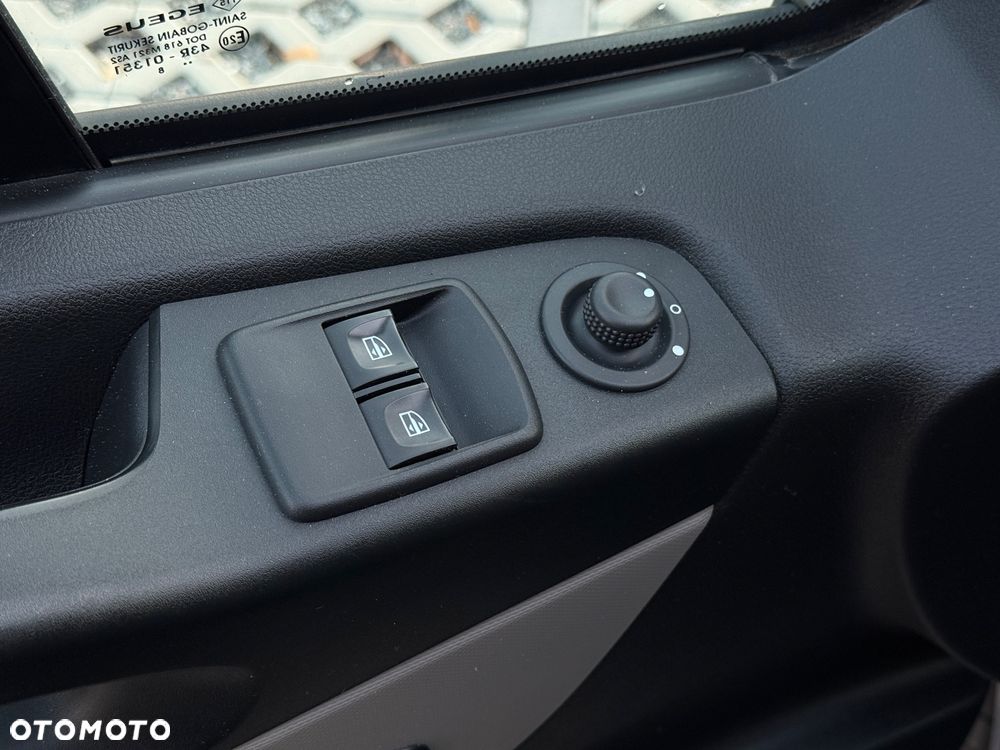 Renault Trafic - 8