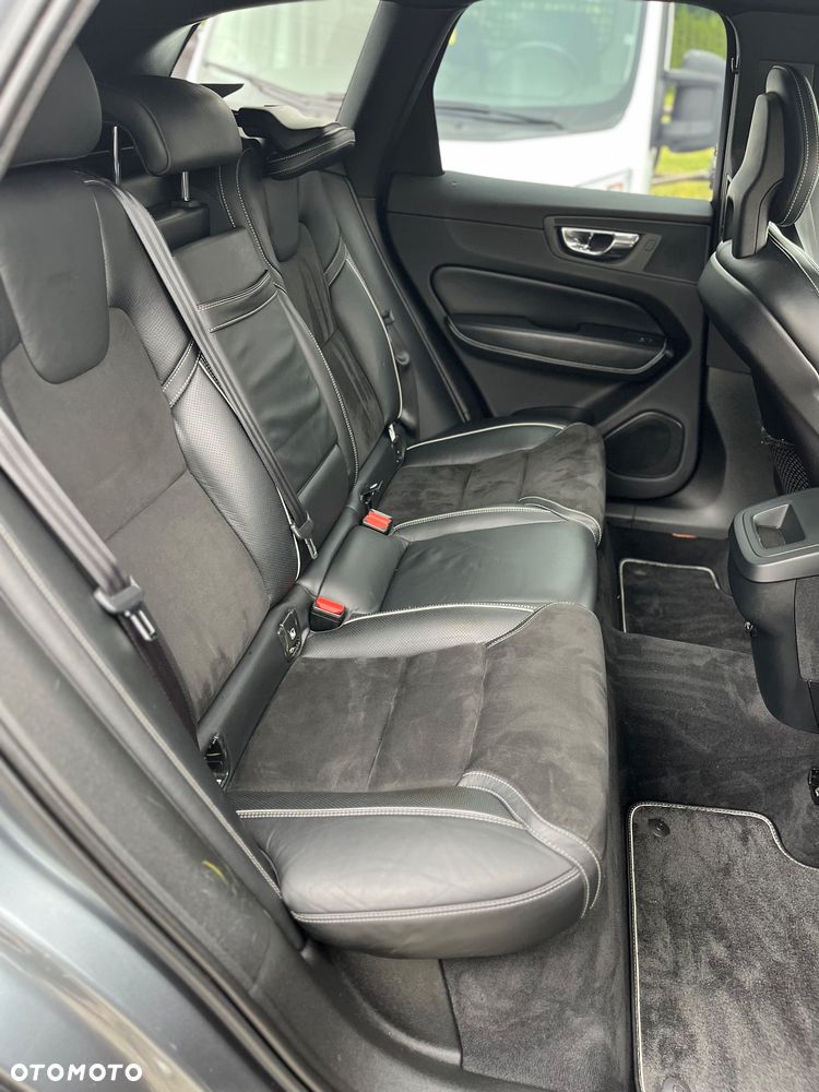 Volvo XC 60 T6 GPF AWD R-Design - 22