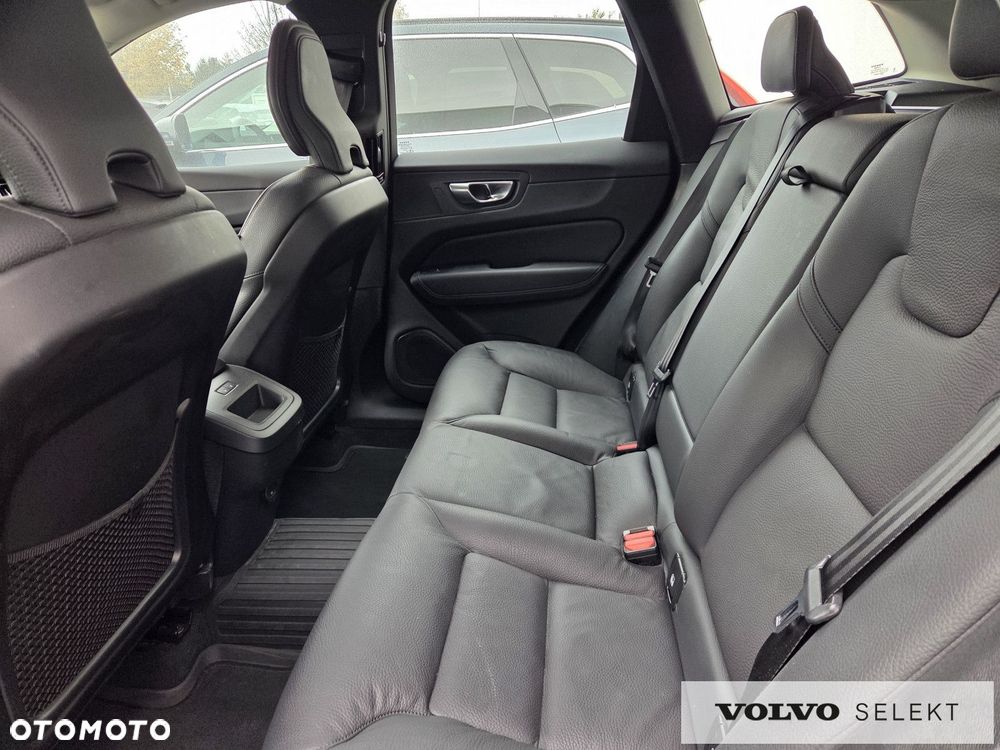 Volvo XC 60 B5 B AWD Plus Dark - 14