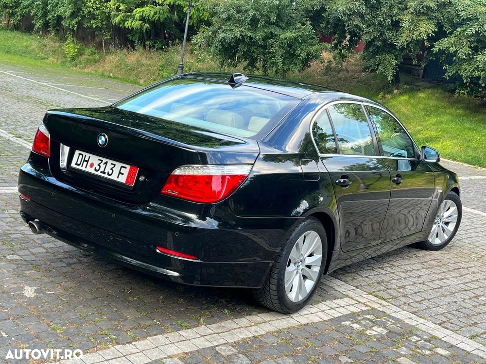 BMW Seria 5 520d Edition Lifestyle - 4