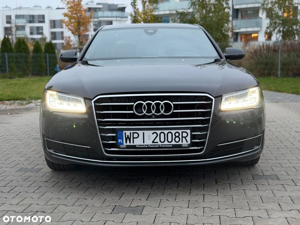 Audi A8 2015 photo 2