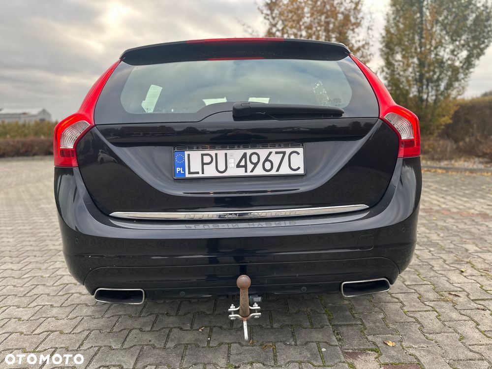 Volvo V60 D6 AWD Plug-in Hybrid Summum - 23