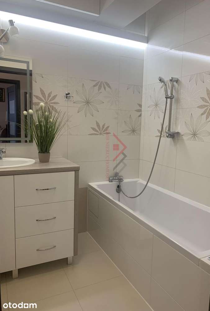 Sprzedam mieszkanie z 2014 roku, 60m2 z garażem Ru
